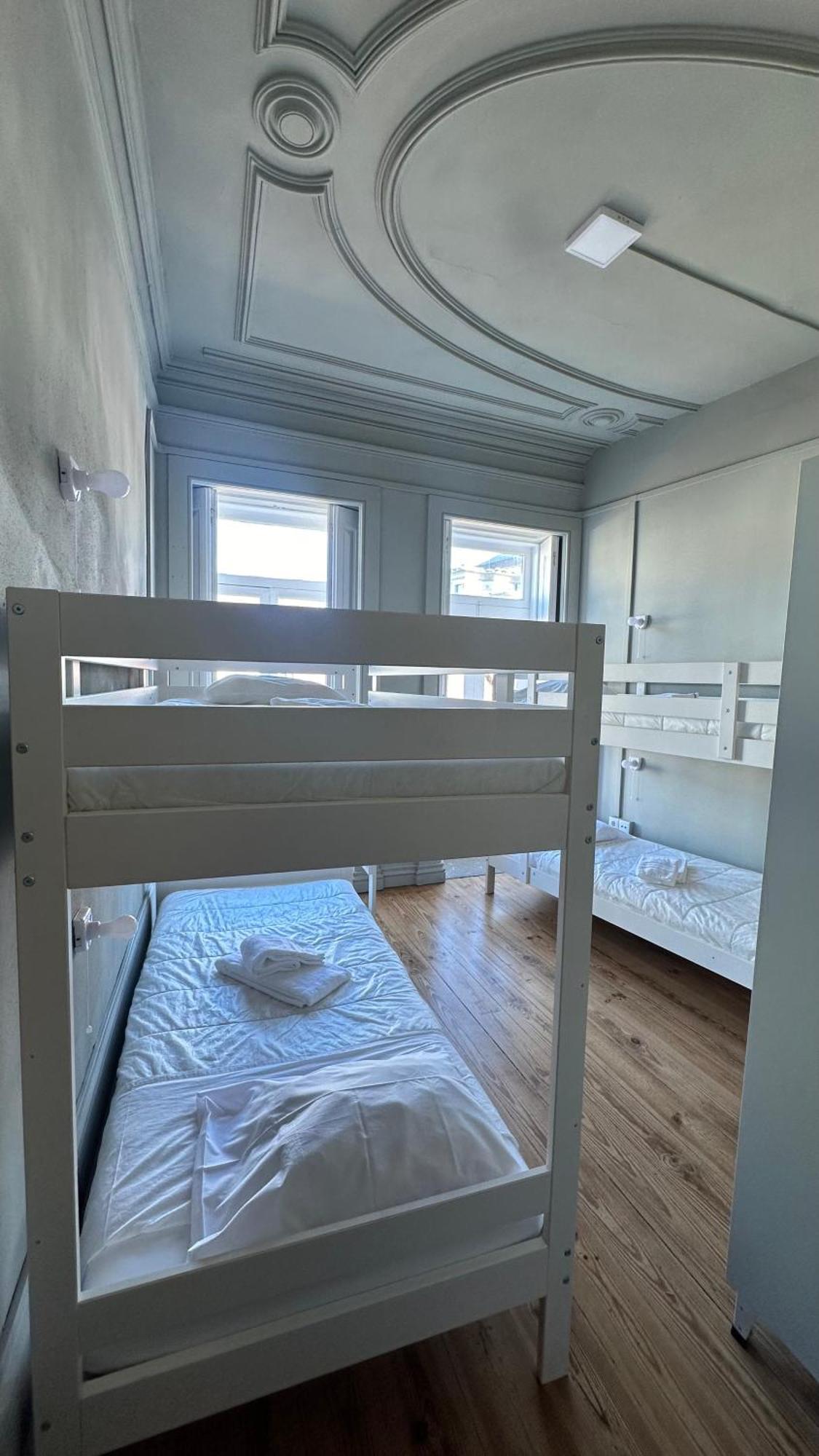 A Beira Hostel Авейру Экстерьер фото