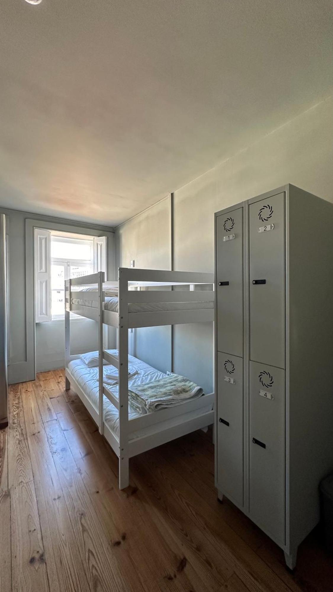 A Beira Hostel Авейру Экстерьер фото