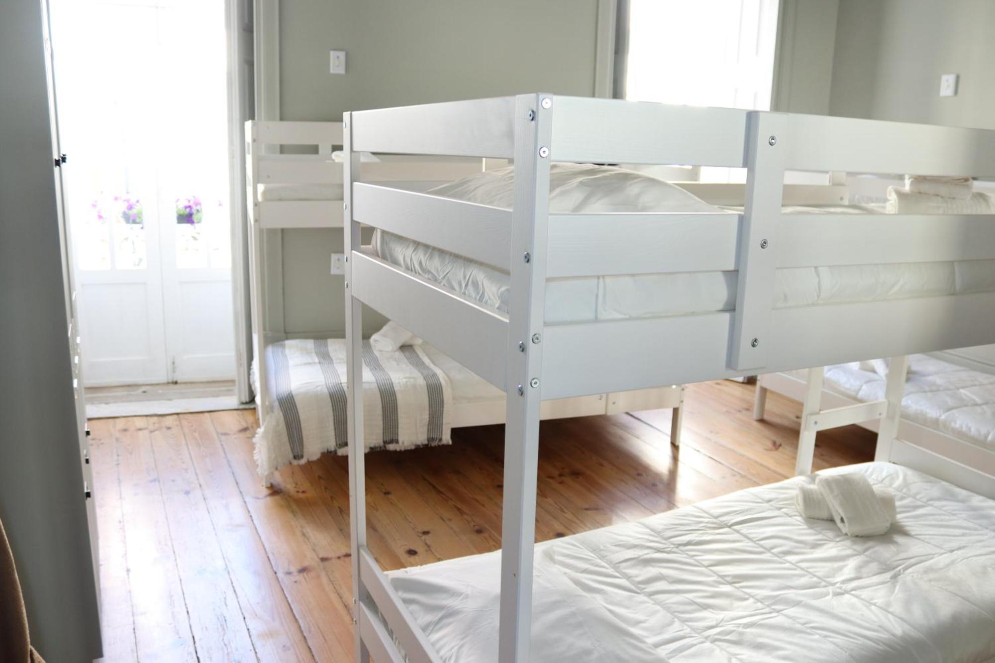 A Beira Hostel Авейру Экстерьер фото